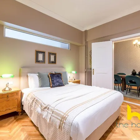 Exclusive Acropolis 4Bdr Large Residence Apartment *