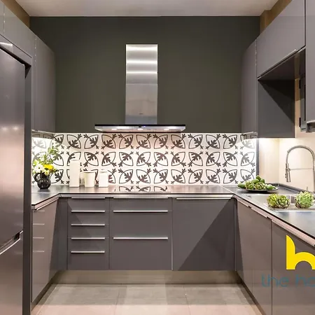 Exclusive Acropolis 4Bdr Large Residence Apartment *