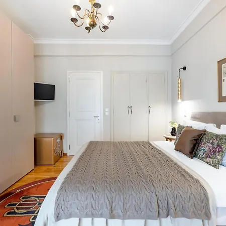 Exclusive Acropolis 4bdr Large דירה