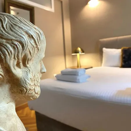 Exclusive Acropolis 4bdr Large דירה