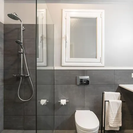Exclusive Acropolis 4bdr Large דירה *